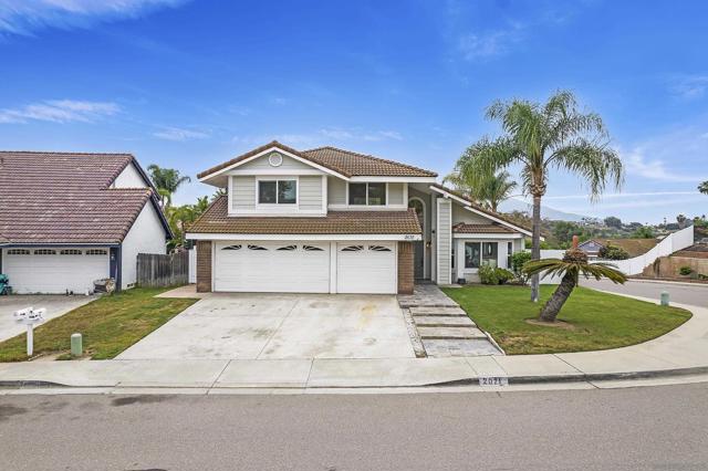 2071 Monaco Ct, El Cajon CA: https://media.crmls.org/mediaz/7b71dd59-cace-4ef6-8b99-7d1c9adf0aee.jpg
