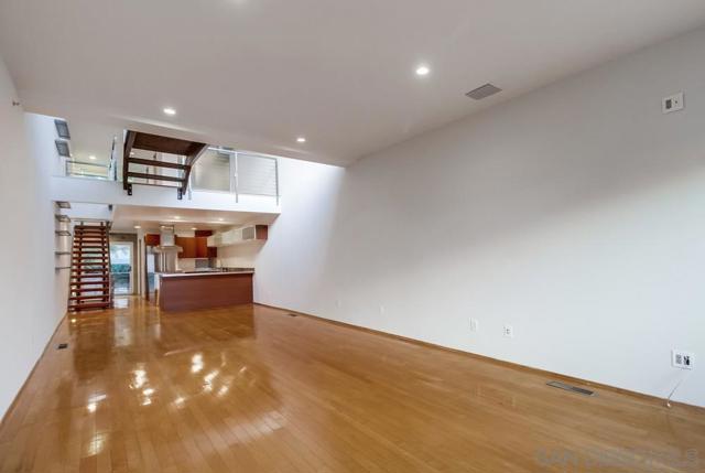 Image 14 of 56 For 3033 India St  8