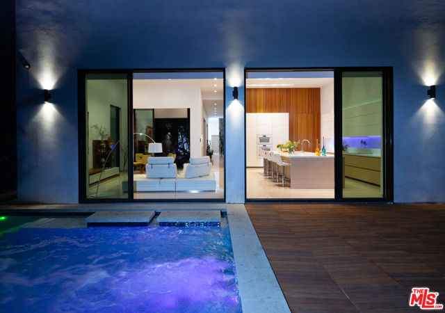 619 N Harper Avenue, Los Angeles CA: https://media.crmls.org/mediaz/7b72486b-a72f-4448-95a6-6cee987e535c.jpg