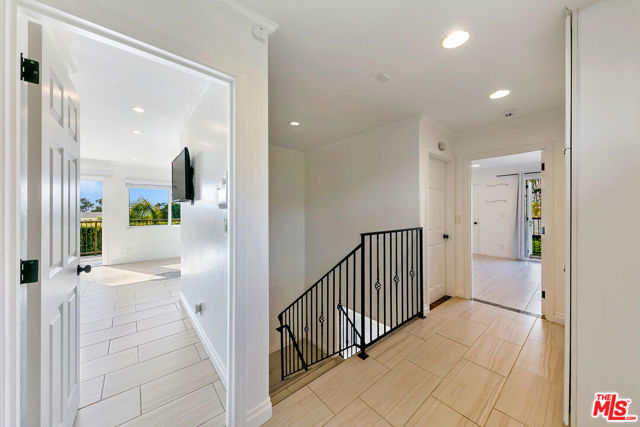 30630 Morning View Drive, Malibu CA: https://media.crmls.org/mediaz/7b739724-4fd7-4763-b6e1-5004512fb95d.jpg