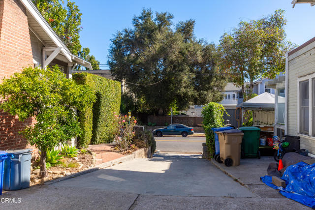 Detail Gallery Image 15 of 17 For 1508 De La Vina Street St, Santa Barbara,  CA 93101 - 2 Beds | 1 Baths