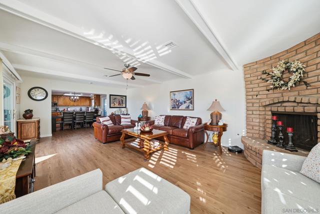 1434 Manchester St, National City CA: https://media.crmls.org/mediaz/7b74c33b-544f-4bb9-878a-a7a85ab1f251.jpg