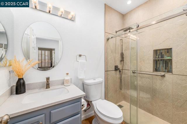 10 Narcissus Ct, Danville CA: https://media.crmls.org/mediaz/7b74e251-8977-450e-94f7-f50b7657481d.jpg