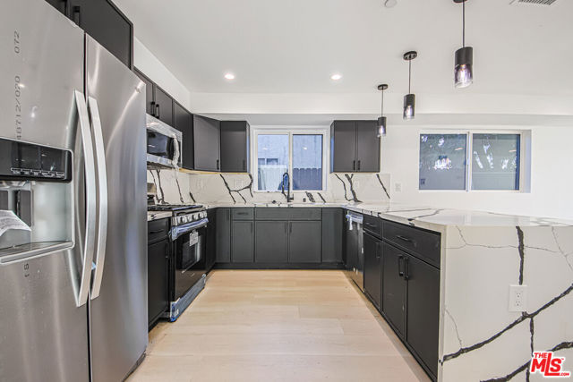 5709 Auckland Avenue, North Hollywood CA: https://media.crmls.org/mediaz/7b75edf8-3f9f-4091-be9d-8afae5d57591.jpg