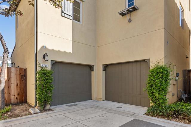 1298 Dahlia Loop, San Jose CA: https://media.crmls.org/mediaz/7b775d40-8d49-4fc7-974a-73d5de7635bd.jpg