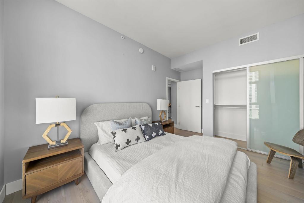 575 6th Ave - photo 19