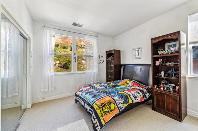 36 Pointe View Place, South San Francisco CA: https://media.crmls.org/mediaz/7b783344-f9d6-4c2d-bfaa-9ef66fa33082.jpg