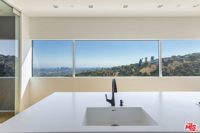 1853 Sunset Plaza Drive, Los Angeles CA: https://media.crmls.org/mediaz/7b785c3c-0727-4b81-80e9-a6f03034f47a.jpg