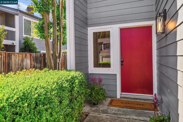 250 Ashley Circle, Danville CA: https://media.crmls.org/mediaz/7b789bf4-c195-4340-94ac-e6e861bd6b34.jpg