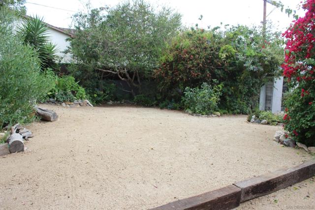 1035 Edgemont Place, San Diego CA: https://media.crmls.org/mediaz/7b78c138-243c-42f5-ba1d-70985af45053.jpg