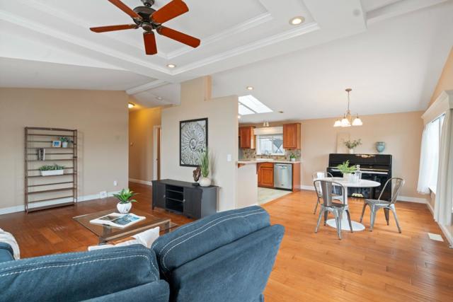 444 Whispering Pines Drive, Scotts Valley CA: https://media.crmls.org/mediaz/7b7a13e5-76a3-4904-aedc-14f3aad27857.jpg