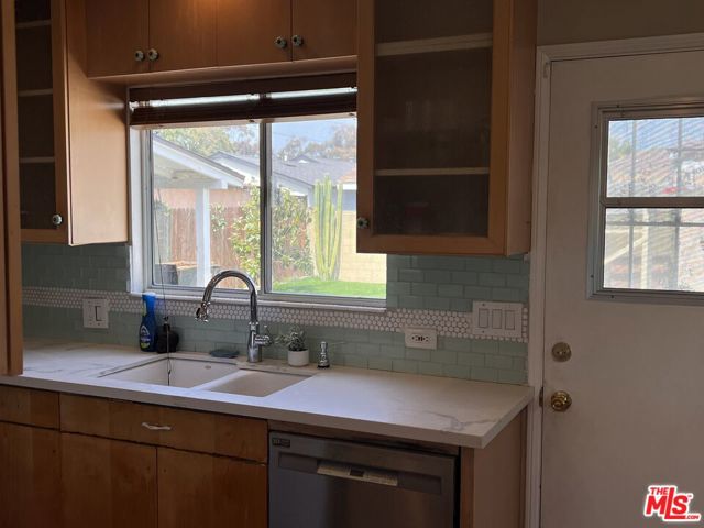 5037 W 126th Street, Hawthorne CA: https://media.crmls.org/mediaz/7b7a39c6-76a6-40a7-b986-94439ffe1f0f.jpg