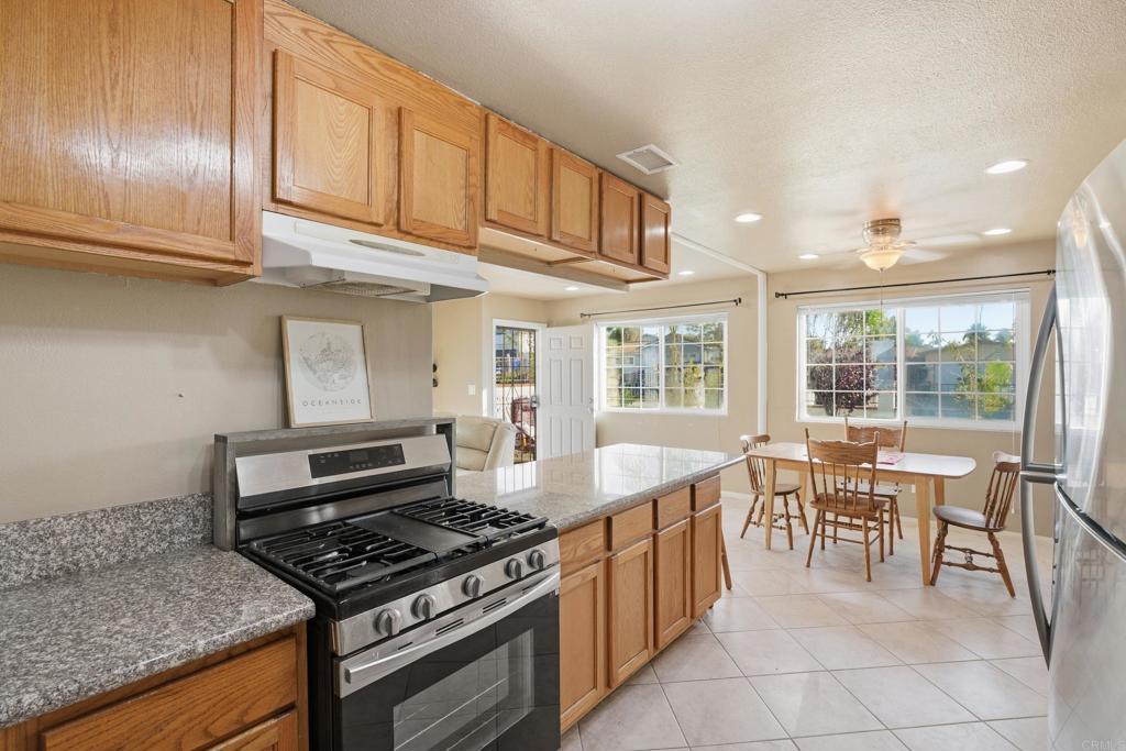 4062 Lewis St - photo 5