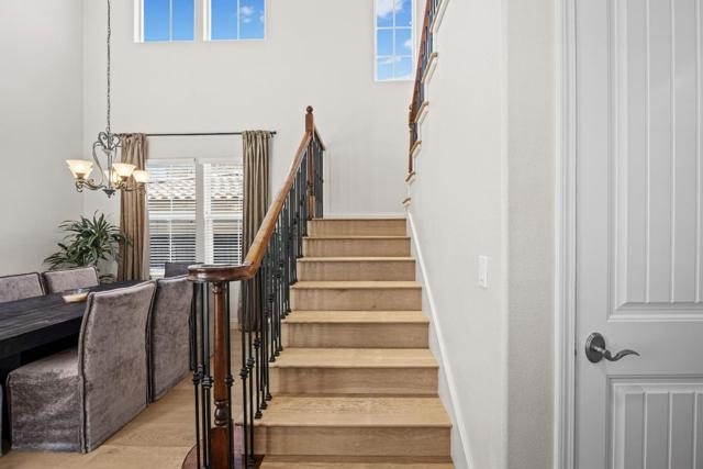 7632 Braid Court, Gilroy CA: https://media.crmls.org/mediaz/7b7b8867-4369-45fe-b91b-3bd7c2ada525.jpg
