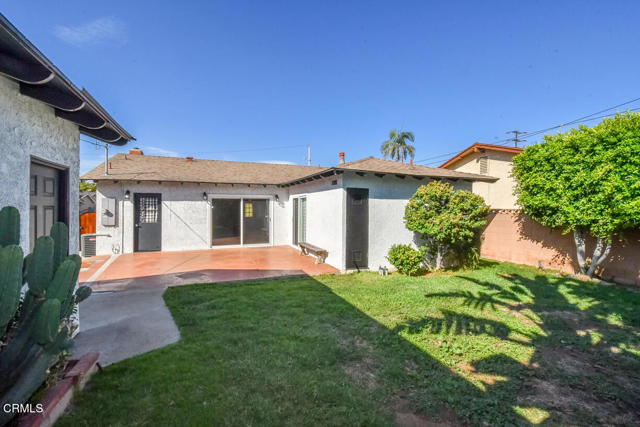 517 View Crest Drive, Montebello CA: https://media.crmls.org/mediaz/7b7c4a99-2797-4beb-868e-835e275f05ee.jpg