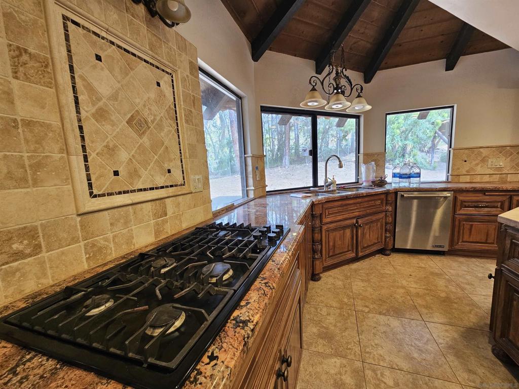 18055 Old Coach Rd - photo 9