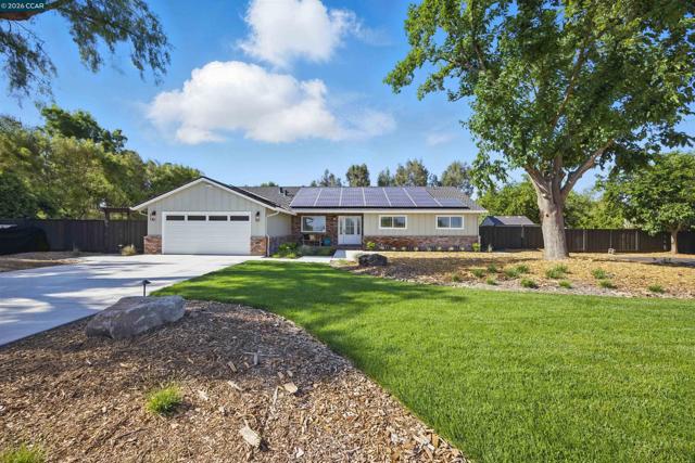 Image 3 of 47 For 1430 Carpenter Rd