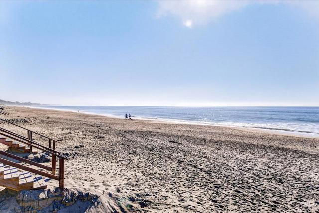 619 Beach Drive, Aptos CA: https://media.crmls.org/mediaz/7b7e3d2c-2386-453a-a581-dcad2f676667.jpg