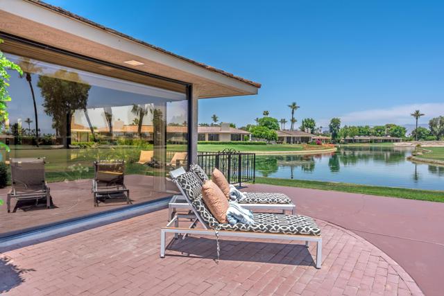 5 Barnard Court, Rancho Mirage CA: https://media.crmls.org/mediaz/7b7e8f65-3289-4514-9922-08931efa599f.jpg