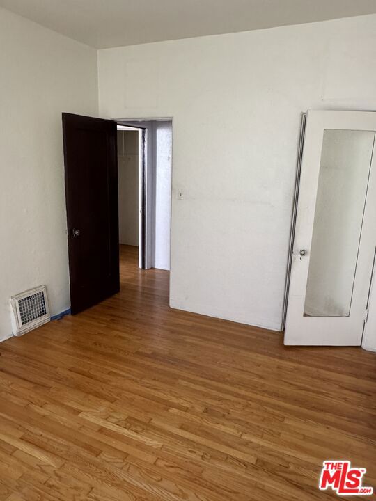 1531 Silver Lake Boulevard, Los Angeles CA: https://media.crmls.org/mediaz/7b7edcdb-41be-4dca-a2bc-2e832b6c79d7.jpg
