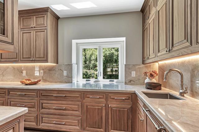 15681 Kennedy Road, Los Gatos CA: https://media.crmls.org/mediaz/7b802e3f-b25c-4e0f-9624-b602fcf4b423.jpg