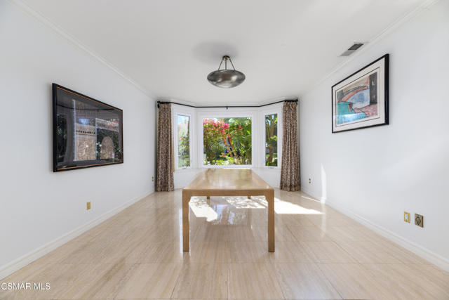 29515 Weeping Willow Drive, Agoura Hills CA: https://media.crmls.org/mediaz/7b80b0d1-d9c9-4ca6-9e87-7d5ba4366ab9.jpg
