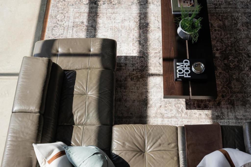 https://media.crmls.org/mediaz/7b81092b-c56b-4ab1-a387-f116d8b7b15c.jpg?preset=X-Large
