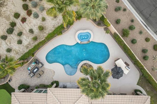 49700 Althea Court, La Quinta CA: https://media.crmls.org/mediaz/7b81330d-320e-4b11-85f4-a2d8af7cb5f6.jpg