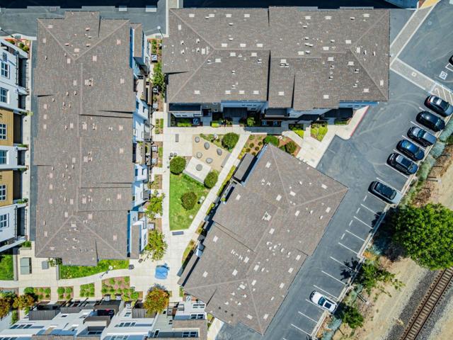 211 Spire, Fremont CA: https://media.crmls.org/mediaz/7b821af8-a80d-4636-b477-bd8ee1242832.jpg
