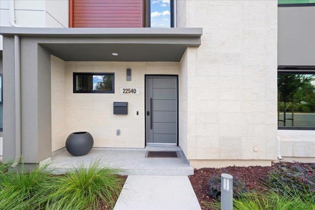 22540 Stevens Creek Boulevard, Cupertino CA: https://media.crmls.org/mediaz/7b825d0c-f252-435c-915a-25d02d9edbf7.jpg