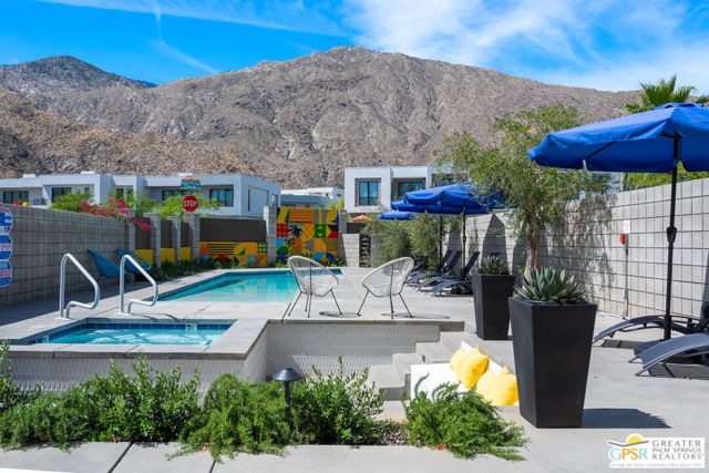588 E San Lorenzo Road #204, Palm Springs, CA 92264