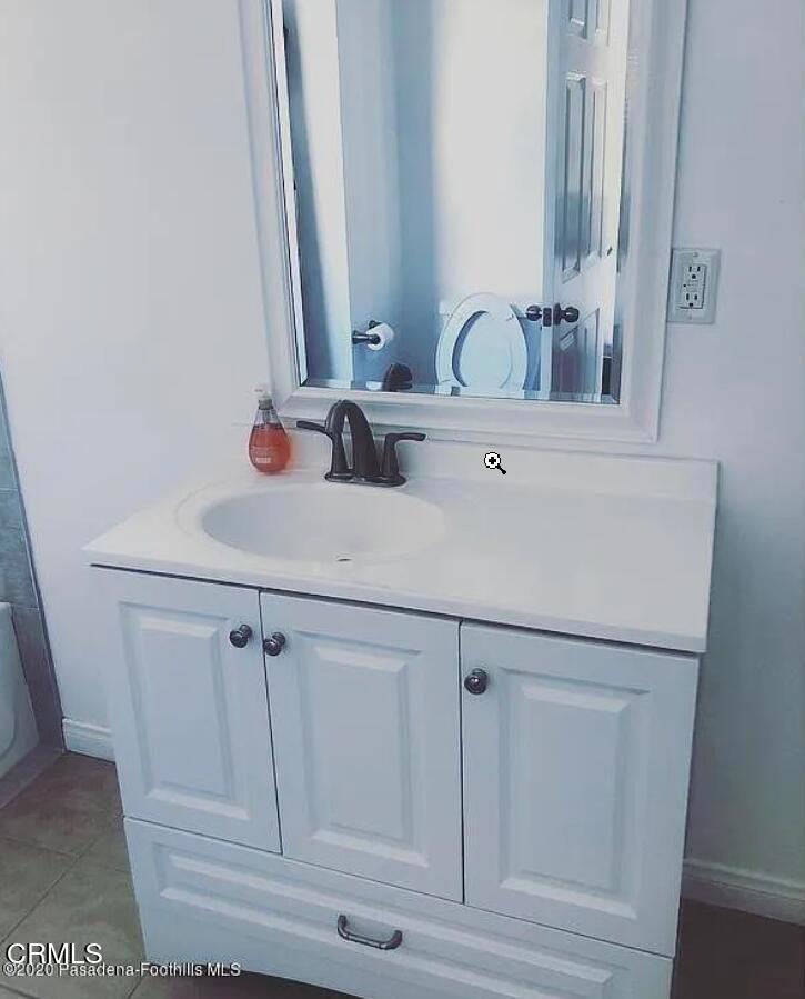 https://media.crmls.org/mediaz/7b841cbe-143c-46fb-8333-5eb19a2ed89e.jpg?preset=X-Large