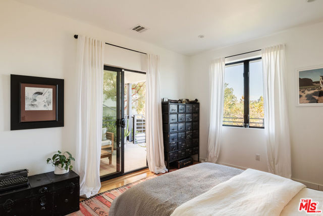 Image 25 of 38 For 4052 Jennings Drive