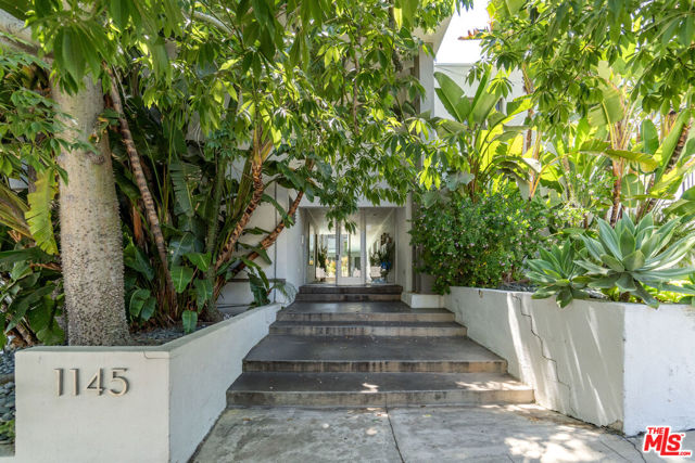 1145 Larrabee Street, West Hollywood CA: https://media.crmls.org/mediaz/7b84ea4b-29b7-4b1d-9290-bf3f649e460c.jpg