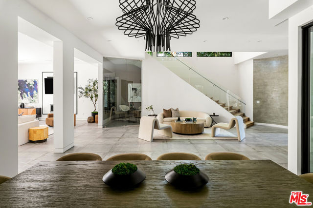 833 N Cherokee Avenue, Los Angeles CA: https://media.crmls.org/mediaz/7b854633-06ba-4336-8ec1-beaa28c411f5.jpg