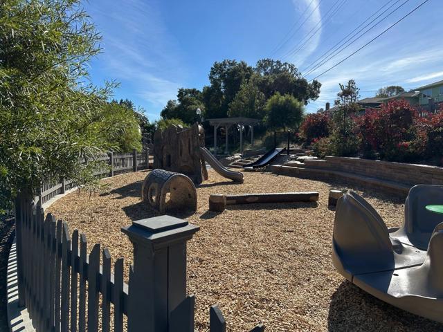 1541 Maple Street, San Mateo CA: https://media.crmls.org/mediaz/7b85c1e9-613d-486e-877a-8926e7996098.jpg