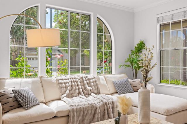 817 Pitkin Loop, San Jose CA: https://media.crmls.org/mediaz/7b86b72c-cff2-4f08-aee4-a108d6b46b6d.jpg