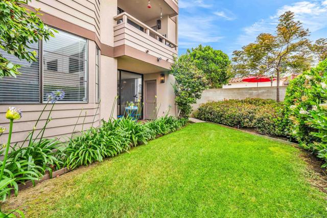 3130 Avenida de Portugal 101, San Diego CA: https://media.crmls.org/mediaz/7b87ffd0-fac1-4057-bee2-76b6e67f71e5.jpg