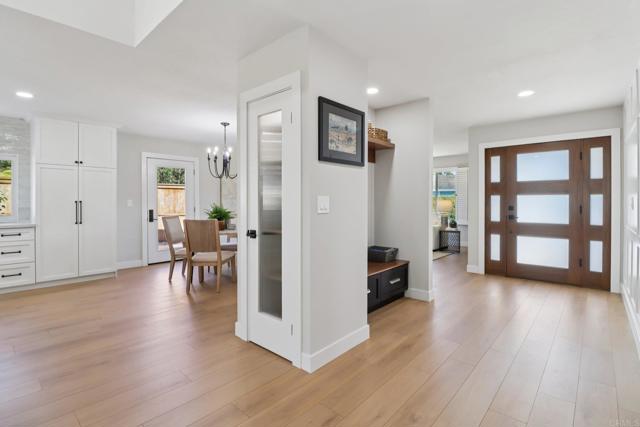 Detail Gallery Image 17 of 72 For 1358 Walnutview Dr, Encinitas,  CA 92024 - 4 Beds | 2 Baths