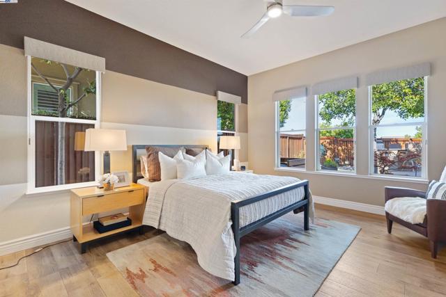 1835 Riesling Cir, Brentwood CA: https://media.crmls.org/mediaz/7b886ad8-81c7-4841-9258-364d6e882a95.jpg