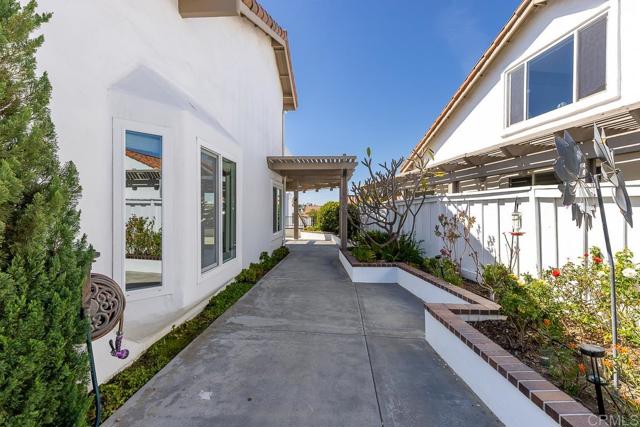 Detail Gallery Image 60 of 109 For 4169 Rhodes Way, Oceanside,  CA 92056 - 2 Beds | 2/1 Baths