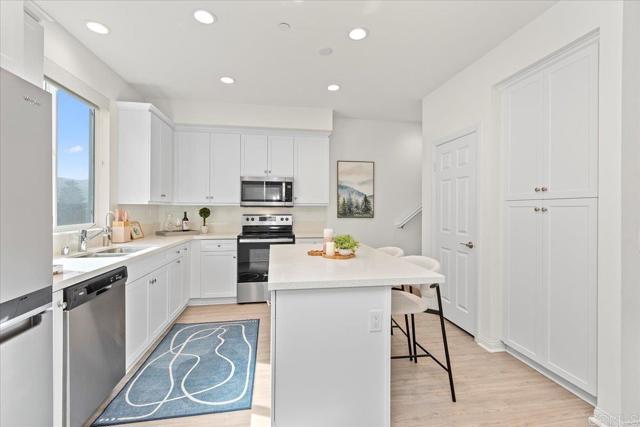 177 Mission Villas Rd, San Marcos CA: https://media.crmls.org/mediaz/7b893296-f4e5-49f8-a4c7-666d5c531486.jpg