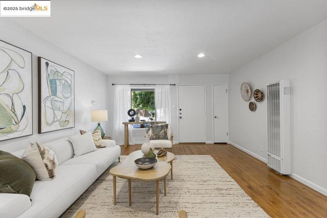 615 Manuel Dr, Novato CA: https://media.crmls.org/mediaz/7b8976e8-2a76-4a0c-8fc0-534c6baebd5e.jpg