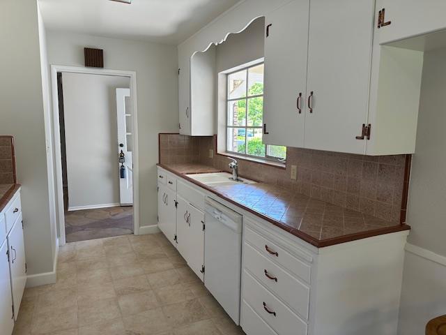 1970 Assunta Way, San Jose CA: https://media.crmls.org/mediaz/7b89cc90-b581-485d-8ec2-a38a21a08c64.jpg