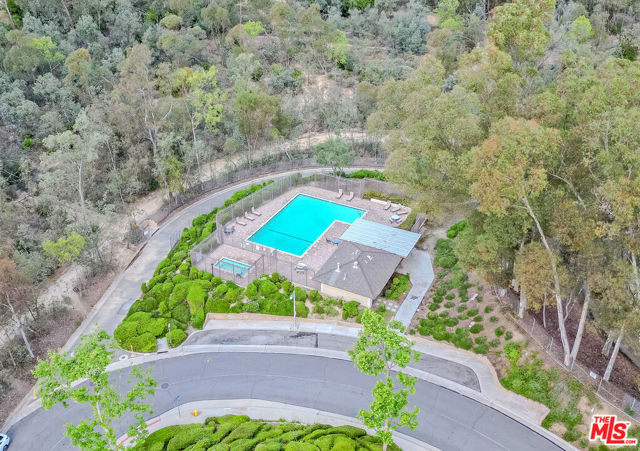 2366 Applewood Circle, Fullerton CA: https://media.crmls.org/mediaz/7b8ac2b9-b8e5-45dc-b9f9-3742234a0686.jpg