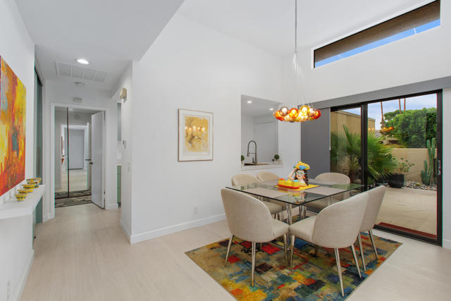 1334 Tiffany S Circle, Palm Springs CA: https://media.crmls.org/mediaz/7b8acf03-b619-4523-852d-b6cb3df7ccb3.jpg