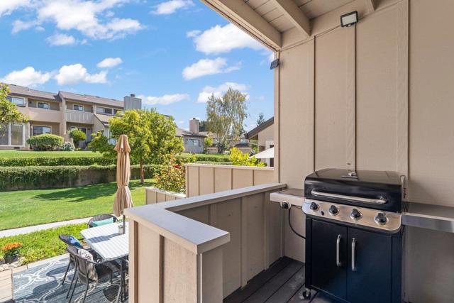 280 Joes Lane, Hollister CA: https://media.crmls.org/mediaz/7b8aff3f-6164-4bf0-bccb-92733130f62f.jpg