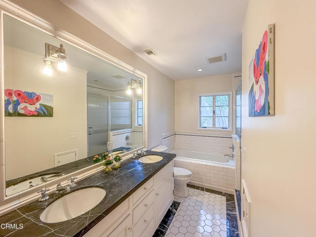 1908 Warwick Road, San Marino CA: https://media.crmls.org/mediaz/7b8b0f98-843c-403b-a51e-d6a85580378a.jpg