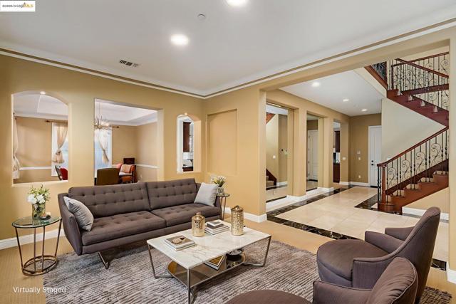 30 Arundel Dr, Hayward CA: https://media.crmls.org/mediaz/7b8b449d-f0b1-4bbe-86ad-054517919aac.jpg