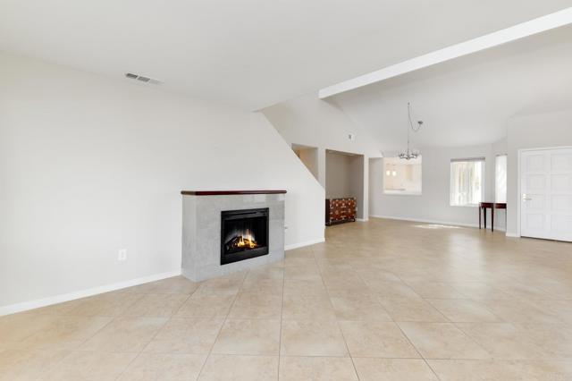 Detail Gallery Image 13 of 32 For 4609 Zamora Way, Oceanside,  CA 92056 - 2 Beds | 2/1 Baths